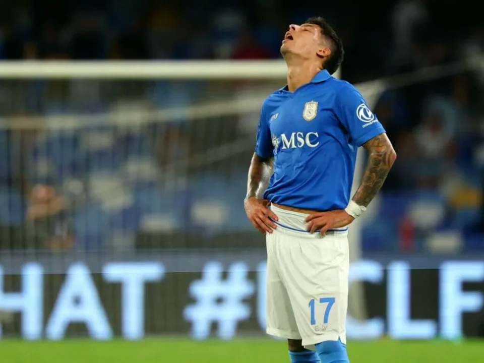 Napoli Lose Olivera and Favasuli for Crucial Run of Fixtures