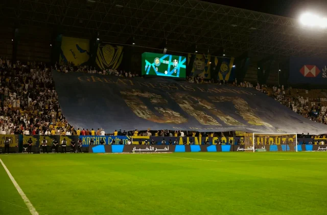 Al Nassr Fans Unveil Giant Cristiano Ronaldo Tifo in Riyadh