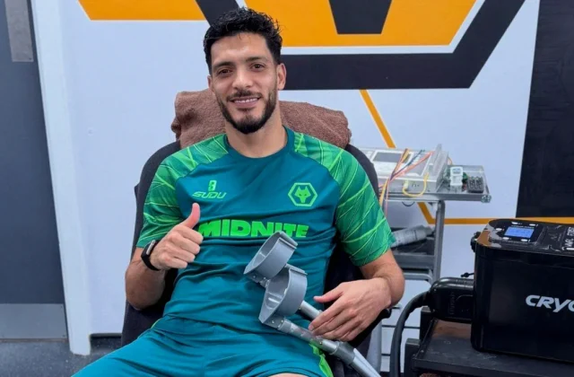 Raúl Jiménez Targets Early February Return for Wolves
