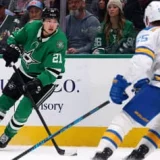 Stars Host Blues in Early Central Division Test
