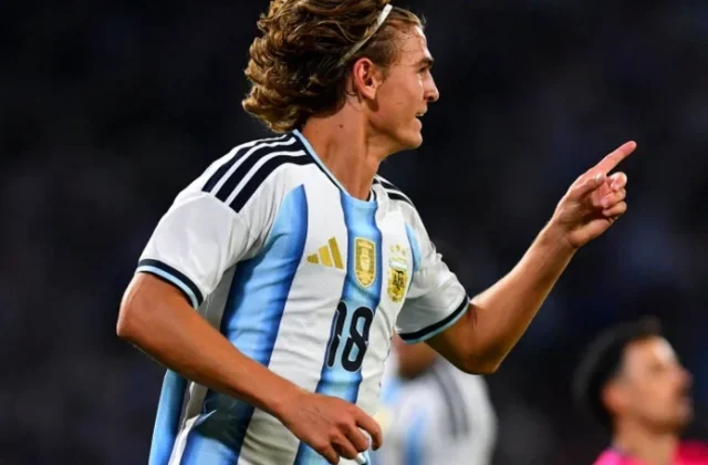 Nico Paz Returns to Como After Argentina Duty Ahead of Roma Clash