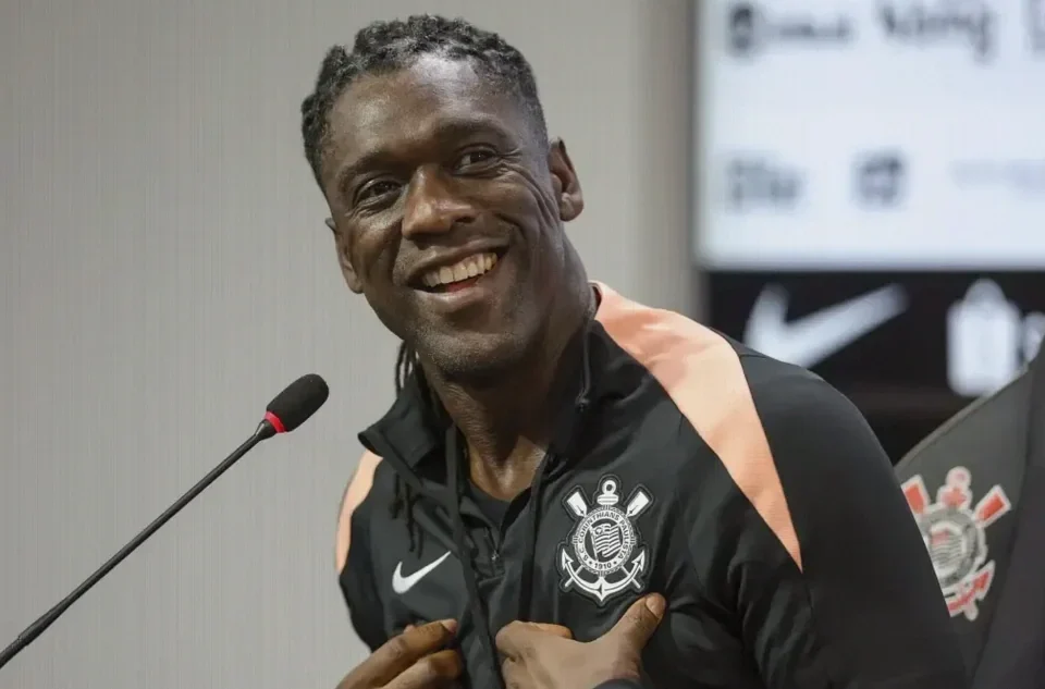 Corinthians Halt Losing Streak but Remain Winless as Seedorf Watches