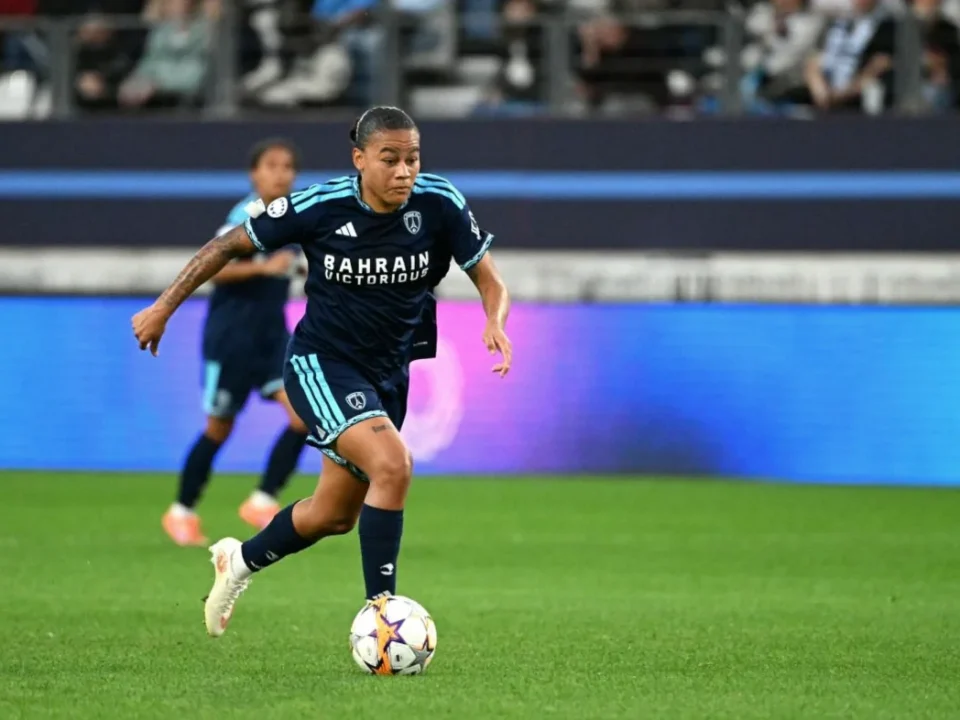 Paris FC Thrash Lens 4-1 to Reach Arkema Première Ligue Top Three