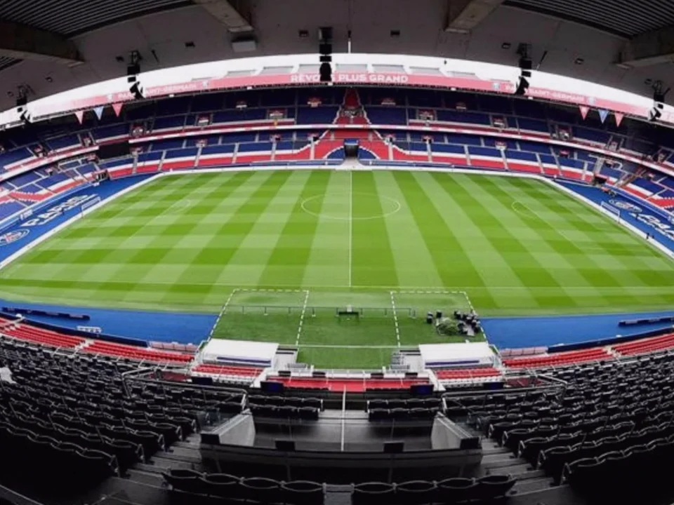 PSG Installs Free Menstrual Product Dispensers at Parc des Princes