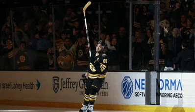 Pastrnak’s Four-Point Night Powers Bruins Past Utah Mammoth