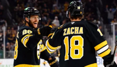 Pastrnak Sparks Bruins’ Power-Play Breakthrough in Rout of Mammoth