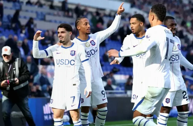 Pedro Neto Double Sends Chelsea Past Everton in European Race