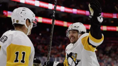 Penguins Rout Flyers 7-0 Behind Robertson’s Two Goals and Silovs Shutout