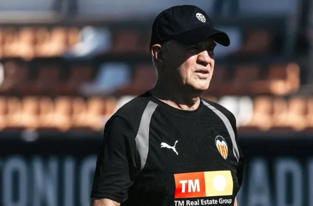 Javier Aguirre Faces Early Pressure After Two Valencia Draws