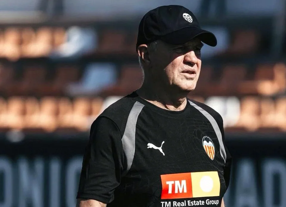 Javier Aguirre Faces Early Pressure After Two Valencia Draws
