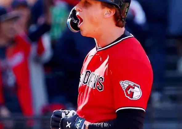 Guardians Take ALCS Game 3 Behind Petey Halpin’s Go-Ahead Homer