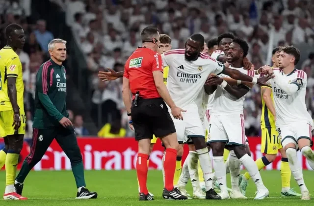 Vinicius Junior Faces Clásico Ban Risk After Villarreal Red Card