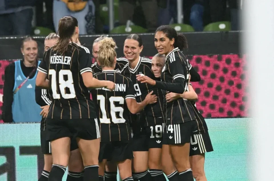 Klara Bühl catches Barcelona’s eye after scoring in Germany’s win over Japan