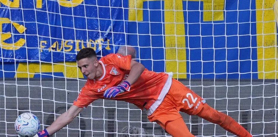 Juventus Face Premier League Rivalry for Frosinone Keeper Stefano Palmisani