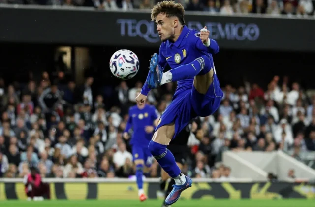 Pep Chavarría Makes His Mark on Premier League Debut at Stamford Bridge
