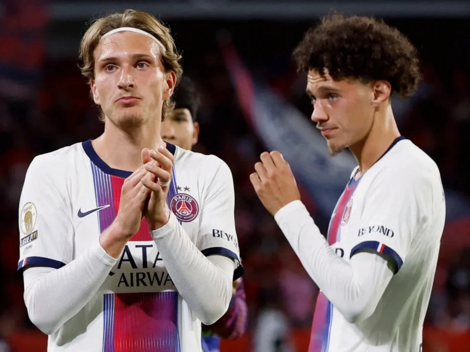 PSG Face Attacking Reshuffle After Kvaratskhelia ACL Injury