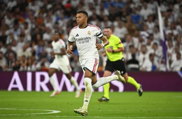 Real Madrid Face Villarreal as Mbappé Recovery Drama Adds Pressure