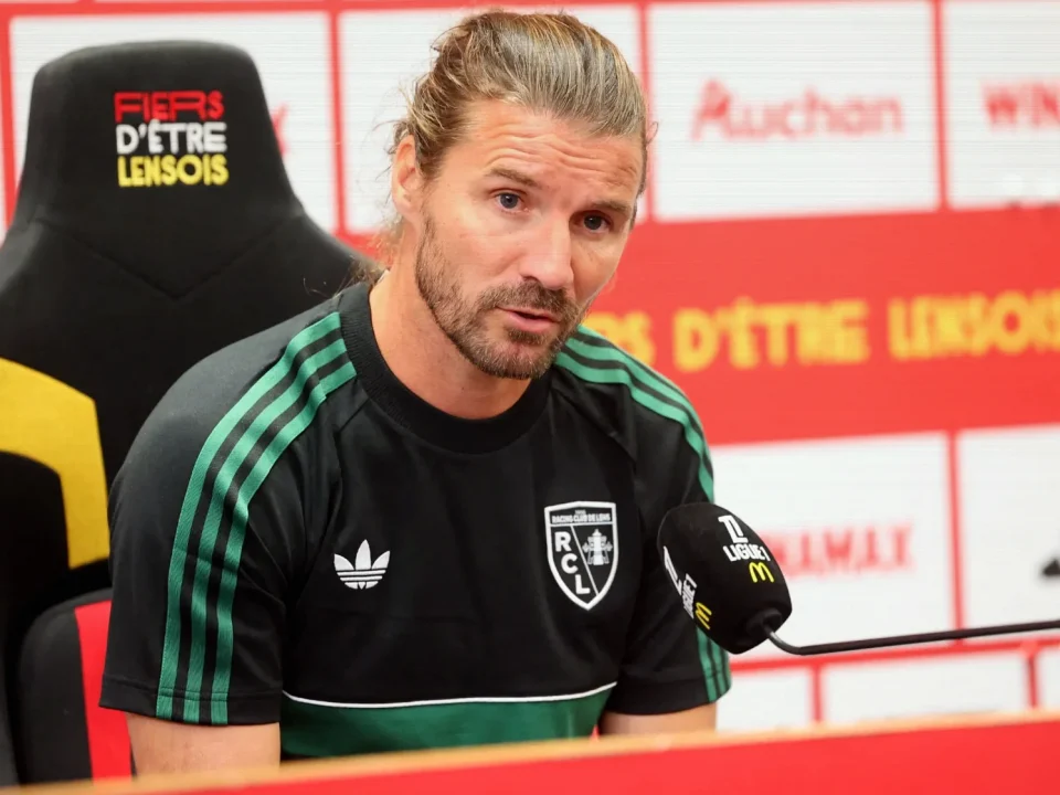 Yannick Cahuzac Begins Lens Rebuild With Sporting CP Test
