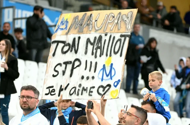 Neal Maupay Hails Marseille Fans’ Backing Ahead of Troyes Trip