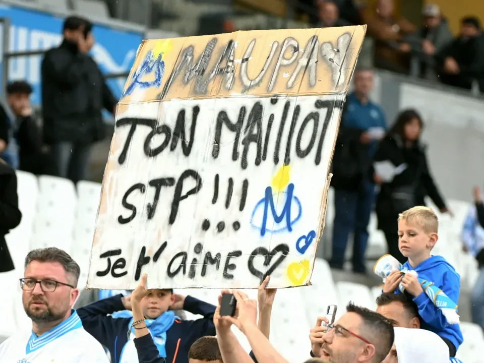 Neal Maupay Hails Marseille Fans’ Backing Ahead of Troyes Trip