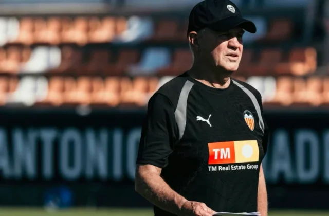 Racing Santander Host Valencia as Aguirre Begins New Era