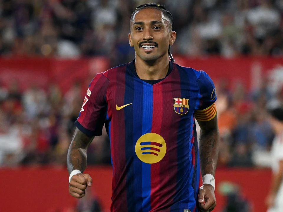 Raphinha Returns as Barcelona Visit Real Betis in La Liga