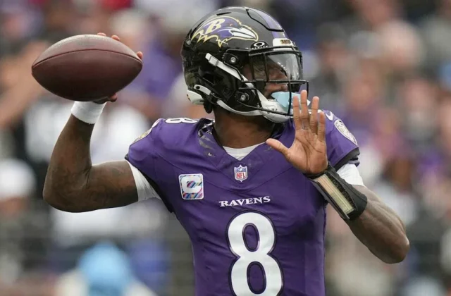 Lamar Jackson Questionable to Return After Ankle Injury Against Titans
