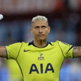 Richarlison Files Complaint Against Flávio Bolsonaro Over Island Dispute