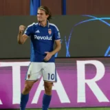 Nico Paz Stars as Como Thrash Manchester United in Champions League