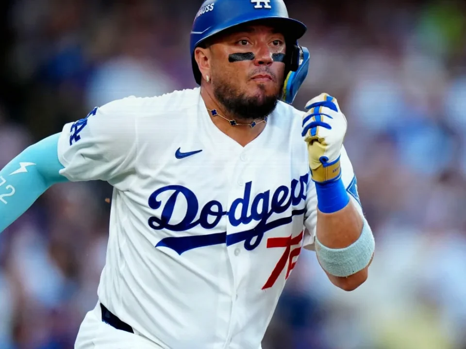 Miguel Rojas Likely to Join Dodgers for NLCS Against Brewers