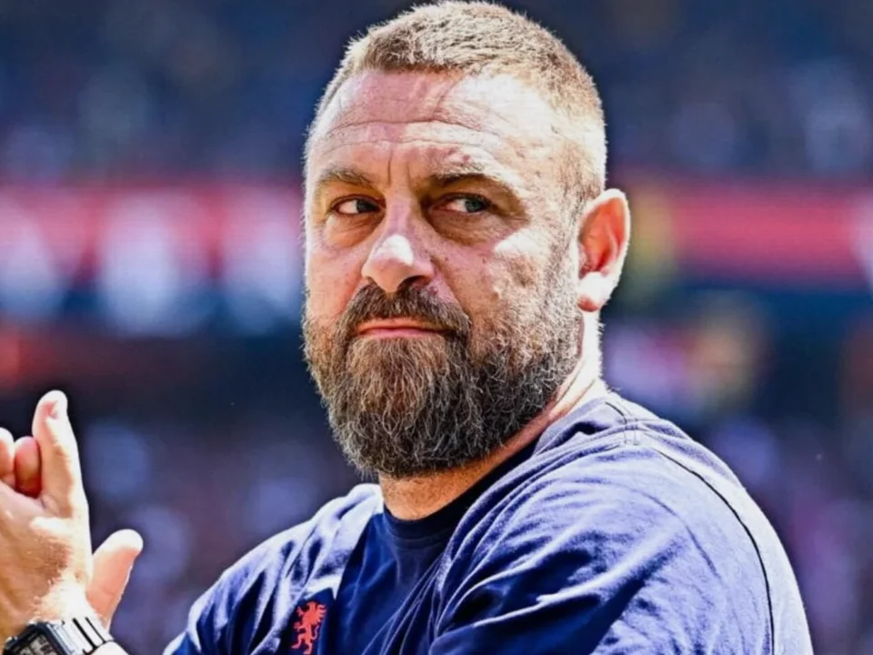 De Rossi Demands Full Focus as Genoa Prepare for Venezia Clash
