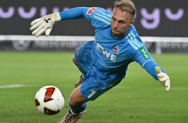 Marvin Schwäbe Prepares 1. FC Köln for Borussia Mönchengladbach Derby
