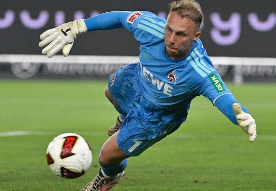 Marvin Schwäbe Prepares 1. FC Köln for Borussia Mönchengladbach Derby