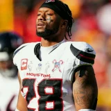 Seahawks Pursue Joe Mixon for Practice Squad After Jadarian Price Injury