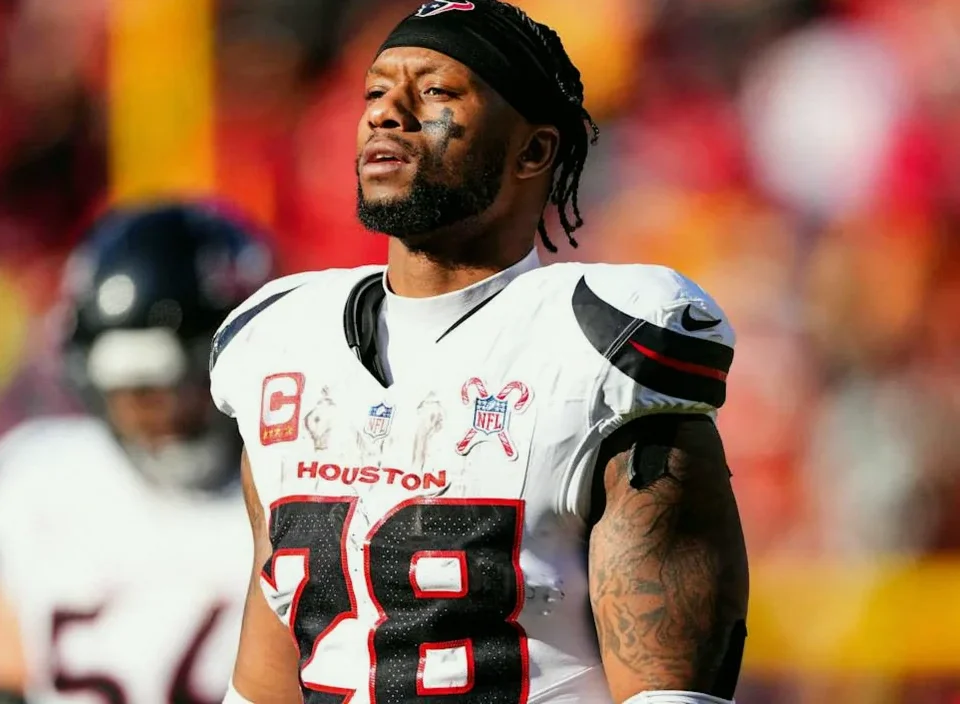 Seahawks Pursue Joe Mixon for Practice Squad After Jadarian Price Injury