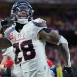 Seahawks Add Veteran RB Joe Mixon to Bolster Backfield