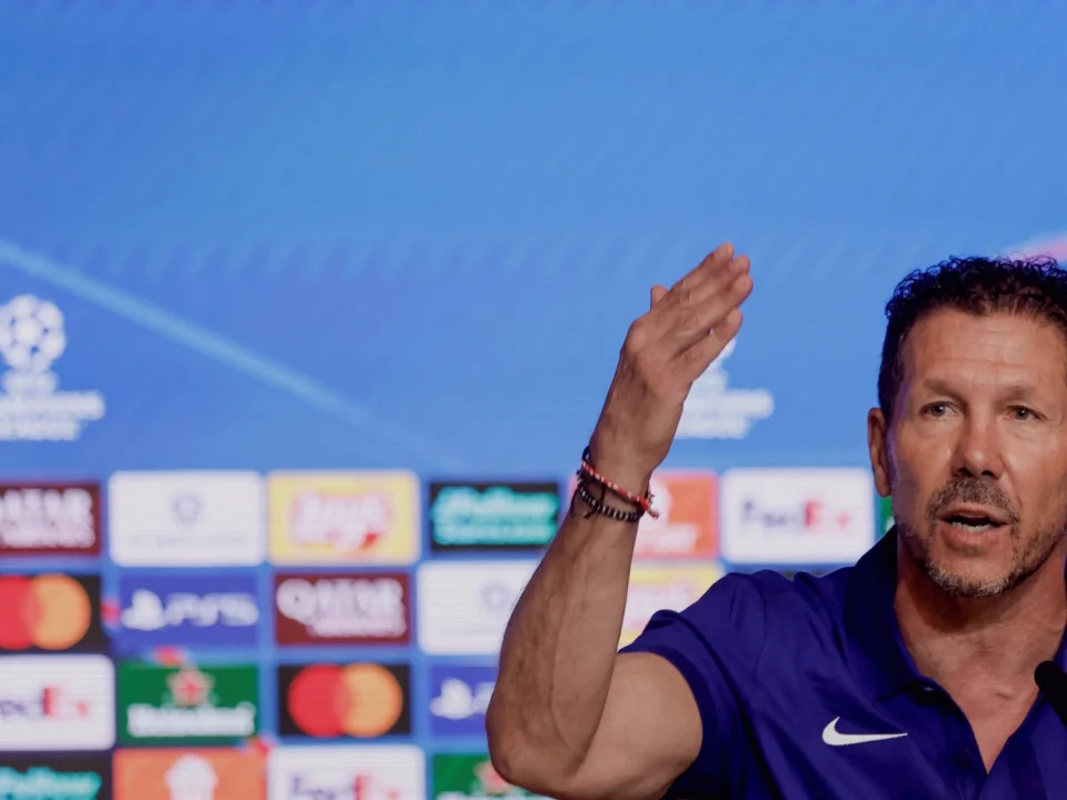 Simeone Backs Julián Álvarez Ahead of Atlético’s Man United Clash