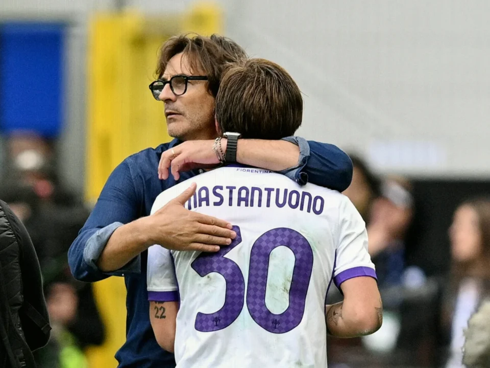 Inter Fight Back to Beat Fiorentina 2-1 with Late Zielinski Penalty