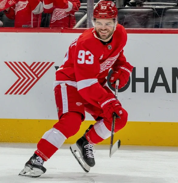 Alex DeBrincat Nears Seven-Year, $13M-AAV Extension With Red Wings