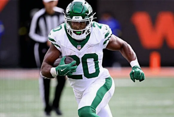 Jets Lose Breece Hall, Adonai Mitchell for Browns Matchup