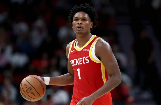 Amen Thompson’s Late Block Lifts Rockets Past Spurs in Austin