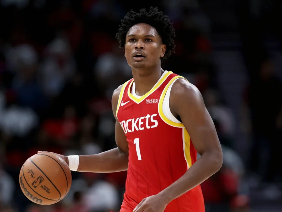 Amen Thompson’s Late Block Lifts Rockets Past Spurs in Austin