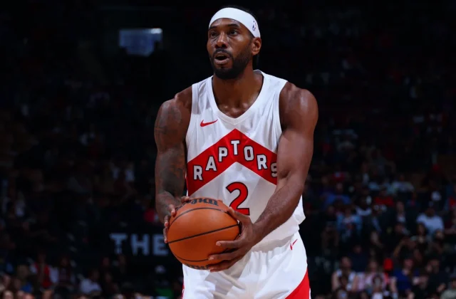 Kawhi Leonard Drops 21 as Raptors Rout Knicks in Preseason