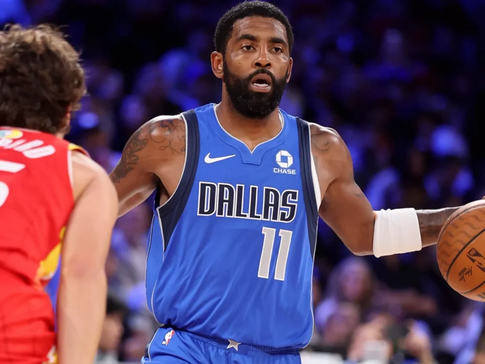 Kyrie Irving Scores 17 as Mavericks Beat Rockets in Macao