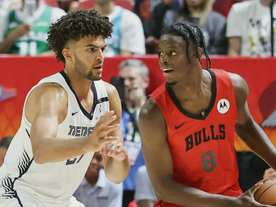 Cameron Boozer, Caleb Wilson Renew Rivalry in Bulls-Grizzlies Preseason Game