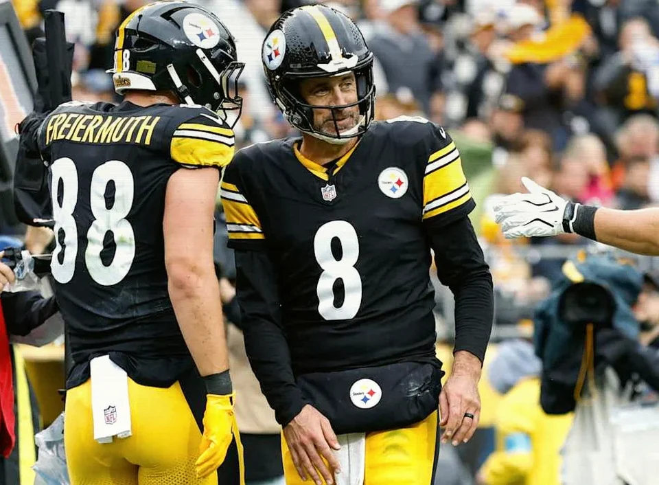 Aaron Rodgers Takes Sole Possession of Third on Career TD Pass List