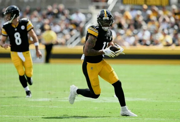 Steelers Put Michael Pittman Jr. on Injured Reserve With Foot Injury