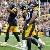 Jaylen Warren Extends All-Purpose Yardage Streak Against Colts