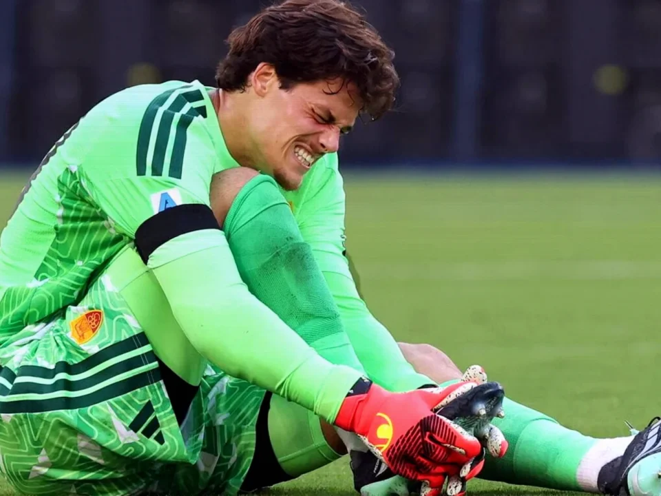 Roma Goalkeeper Mile Svilar Ruled Out for at Least a Month