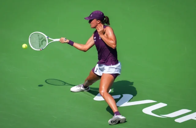 Swiatek, Svitolina Reach Wuhan Open Third Round